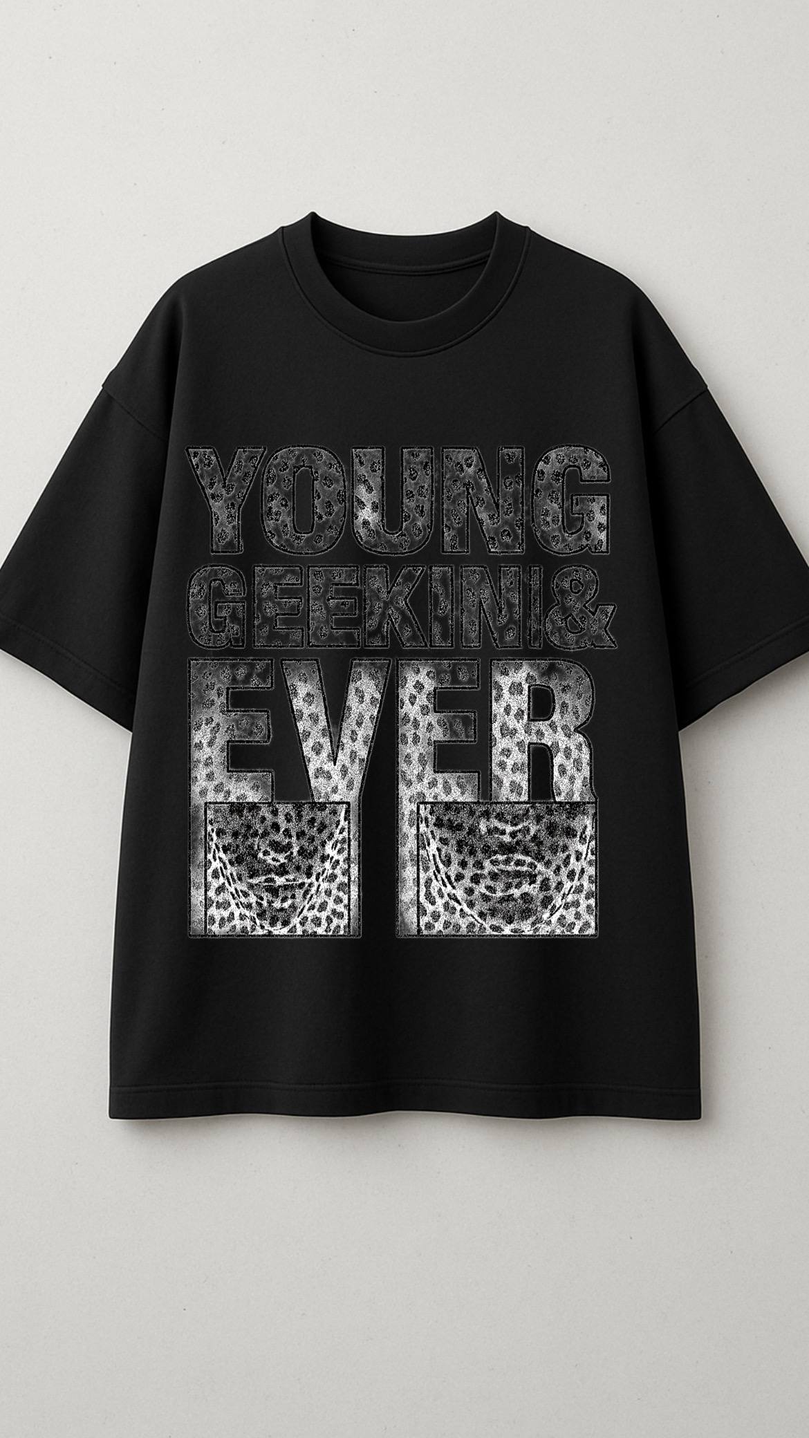 BLACK T-SHIRT "YOUNG GEEKIN & EVER"